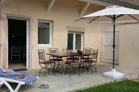 La Fontenelle - Lovely Holiday House With Swimming Pool Cuisery Bagian luar foto